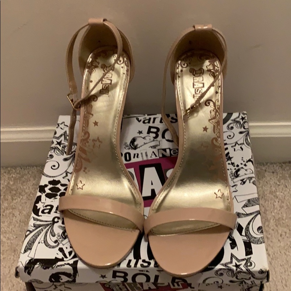 Brash Nude Open Toe Heels. Size 9W